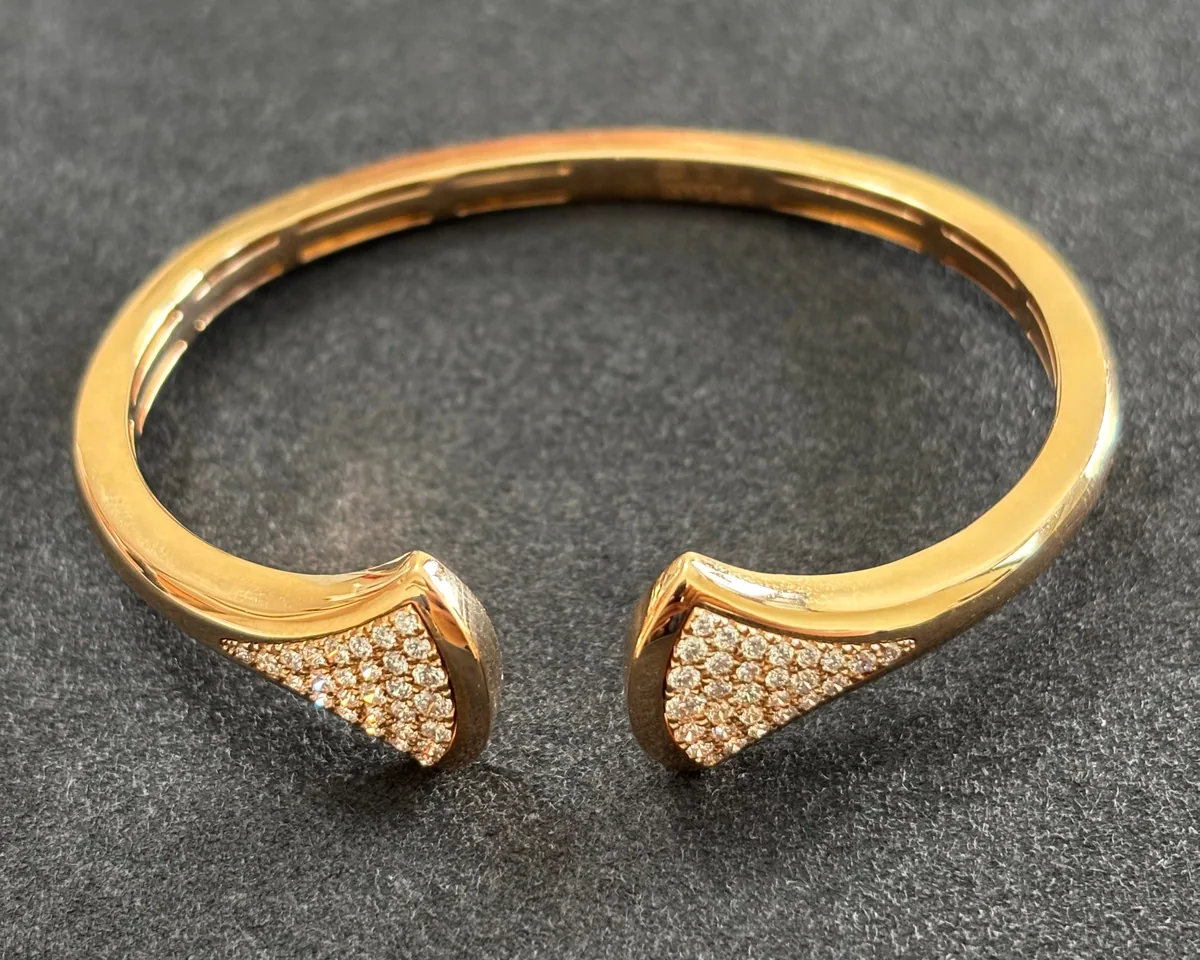 Rose gold bracelet set with laboratory-grown diamonds, 0.88 carat total