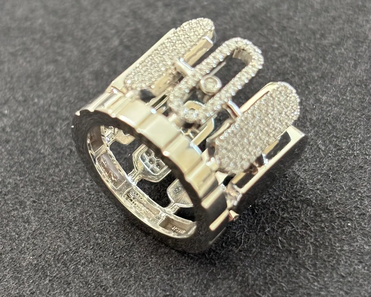 White gold ring set with laboratory-grown diamonds, 1.68 carat total